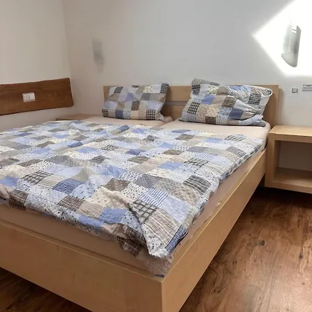 Lejlighed Prazirna Drahonice - Stara Hlina